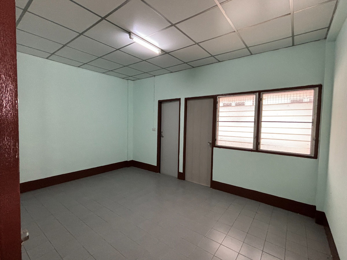 Condo · Phra Khanong, bangkok — photo 3