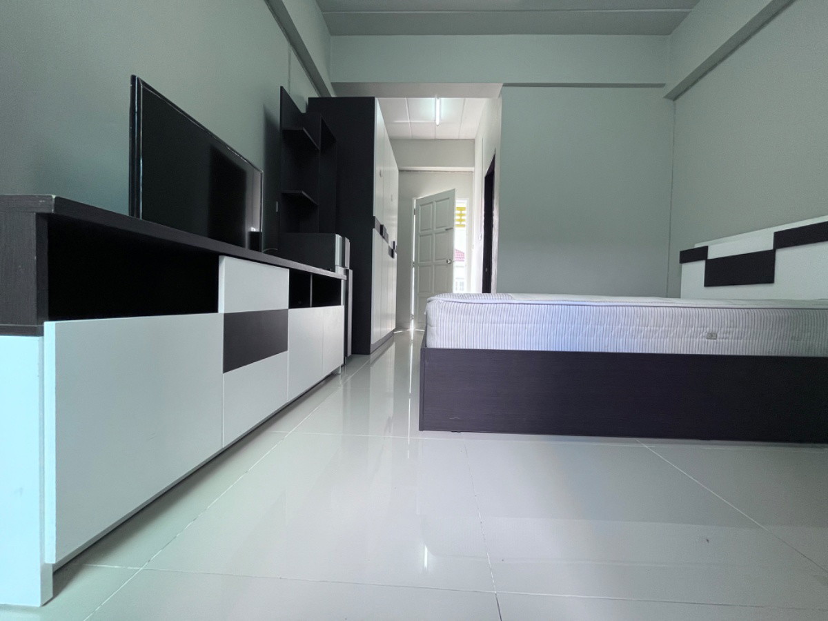 Condo — photo 3