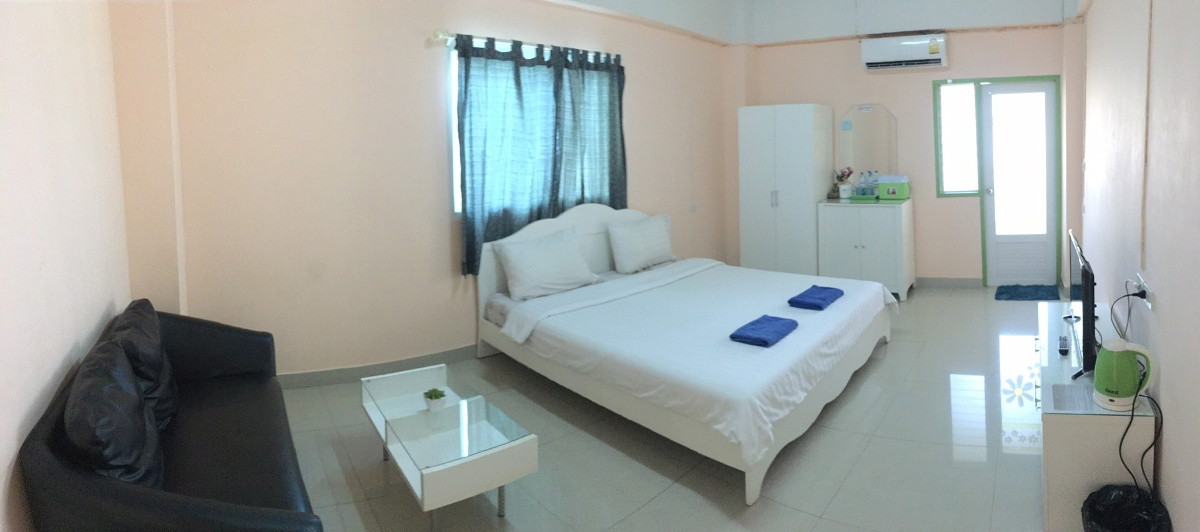 Condo — photo 2