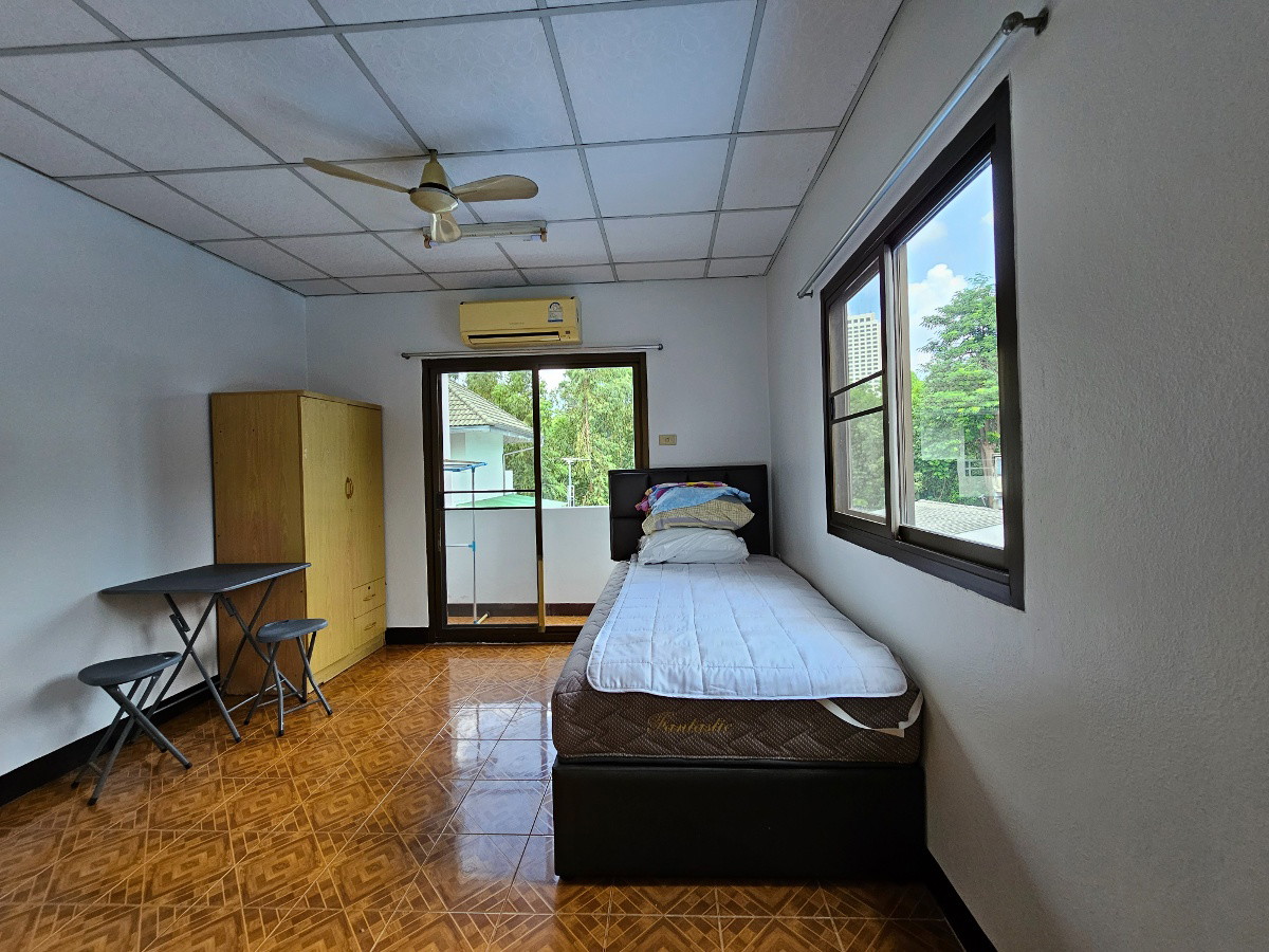 Condo · Huai Khwang, bangkok — photo 3