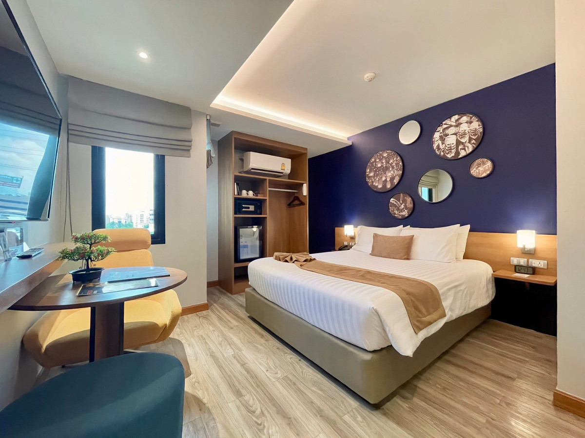 Condo · Huai Khwang, bangkok — photo 1