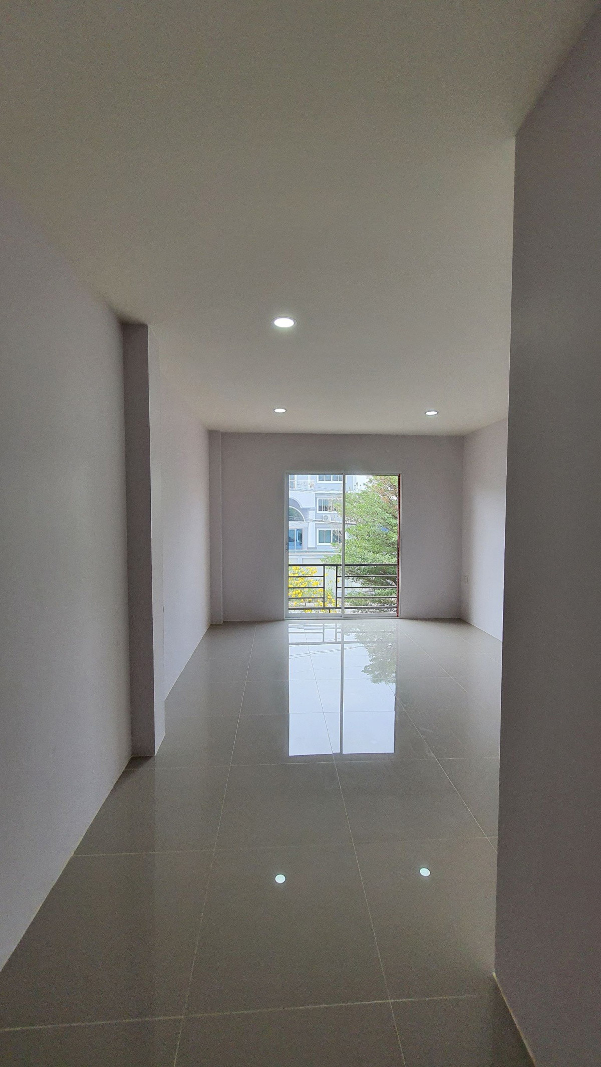 Condo — photo 4