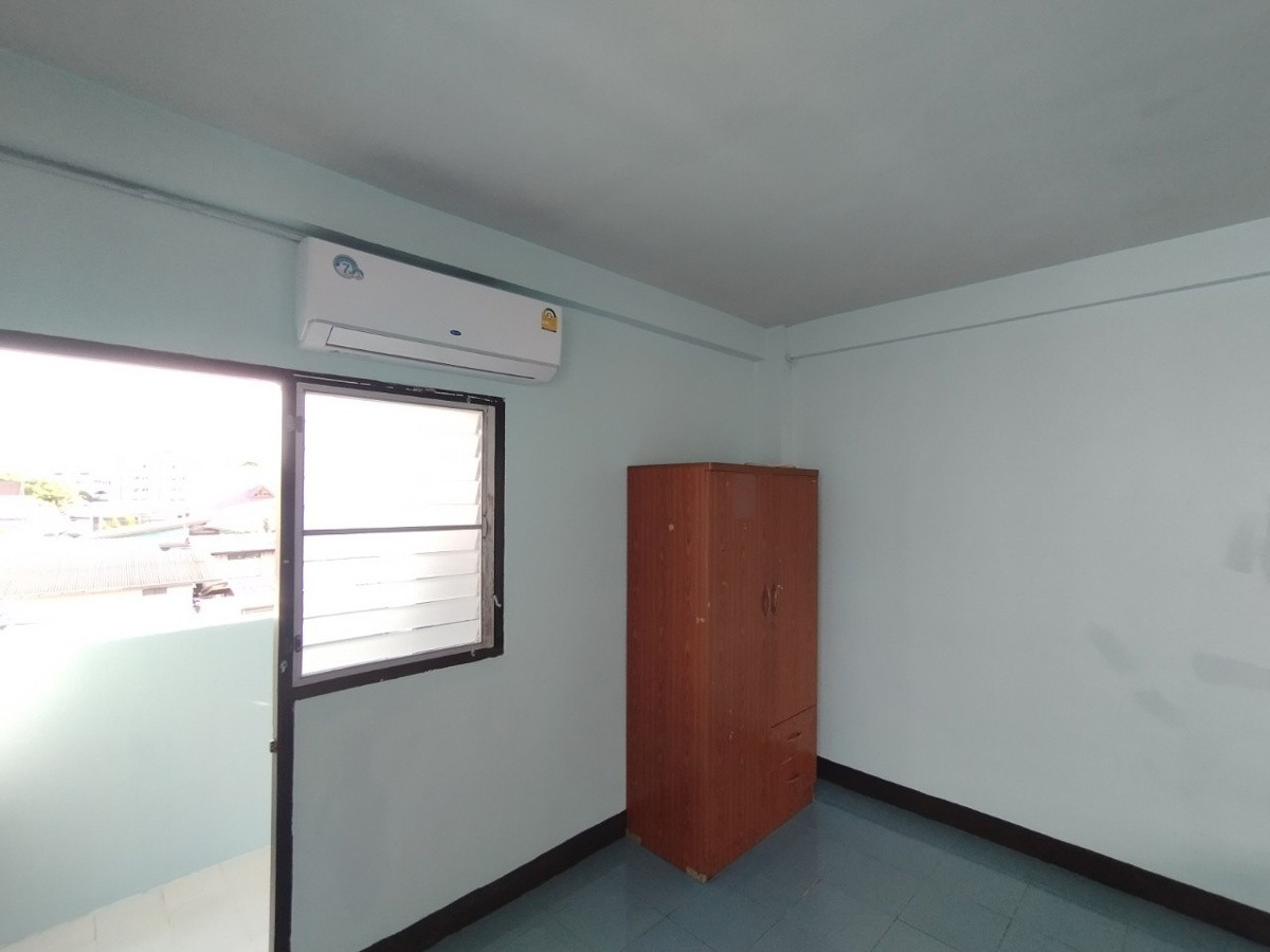 Condo · Khlong San, bangkok — photo 4