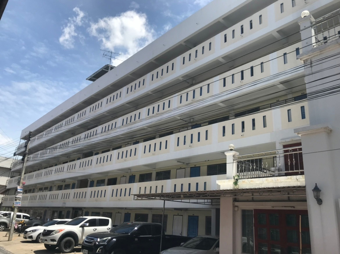 Condo — photo 1