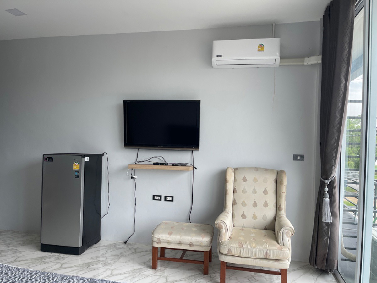 Condo — photo 3