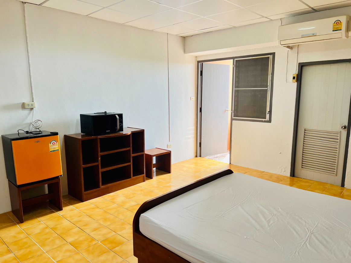 Condo · Mueang Chon Buri, chon_buri — photo 4