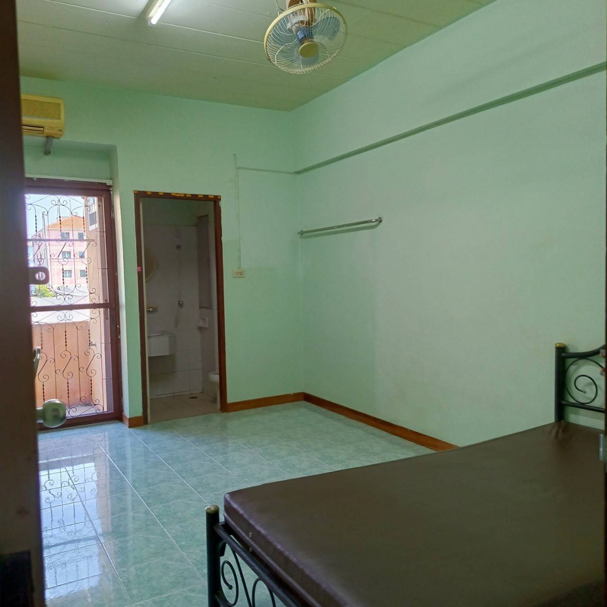 Bow Apartment — photo 3