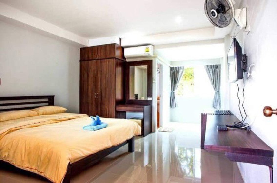 Condo — photo 2