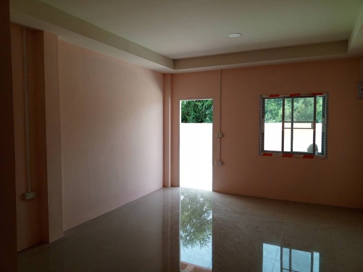 Condo — photo 2