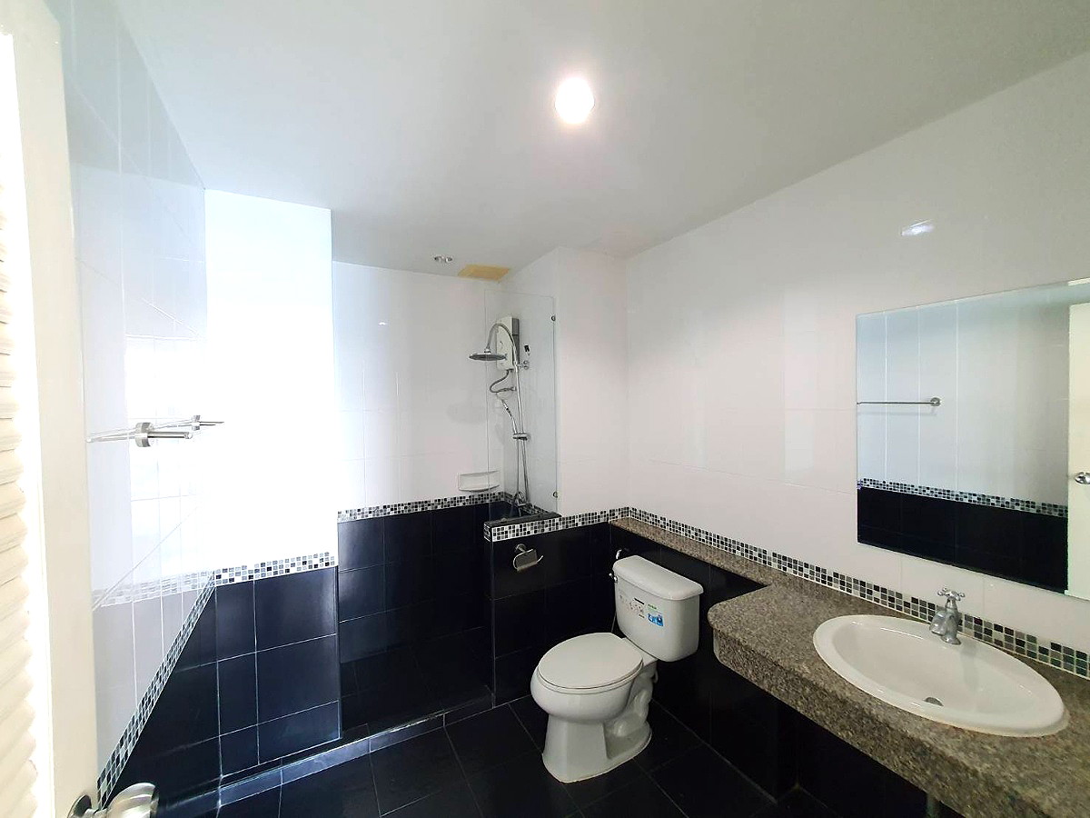 Pictures of Condo for rent 16/17