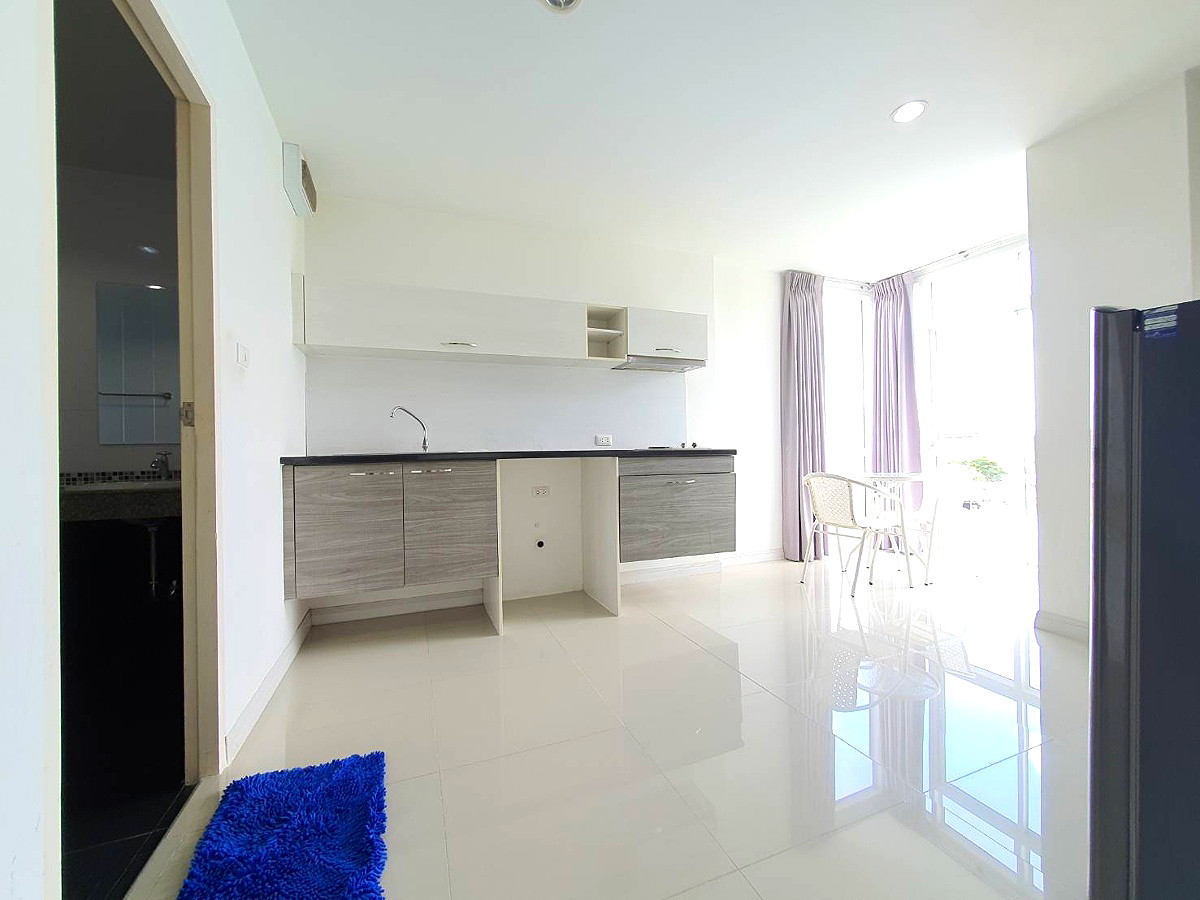 Pictures of Condo for rent 10/17