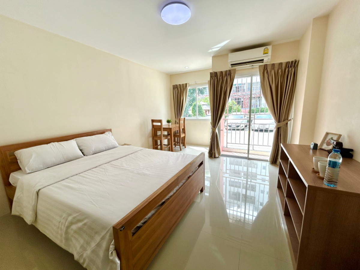 Condo · Saphan Sung, bangkok — photo 2