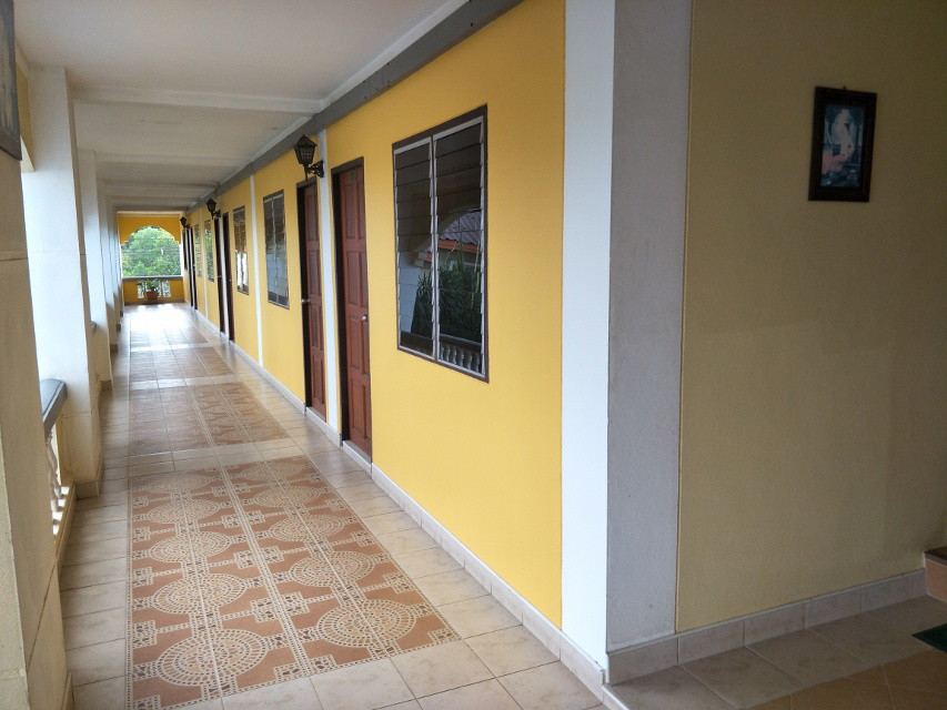 Condo — photo 2