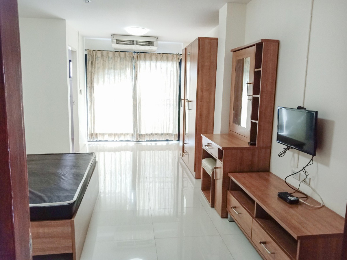 Condo — photo 2