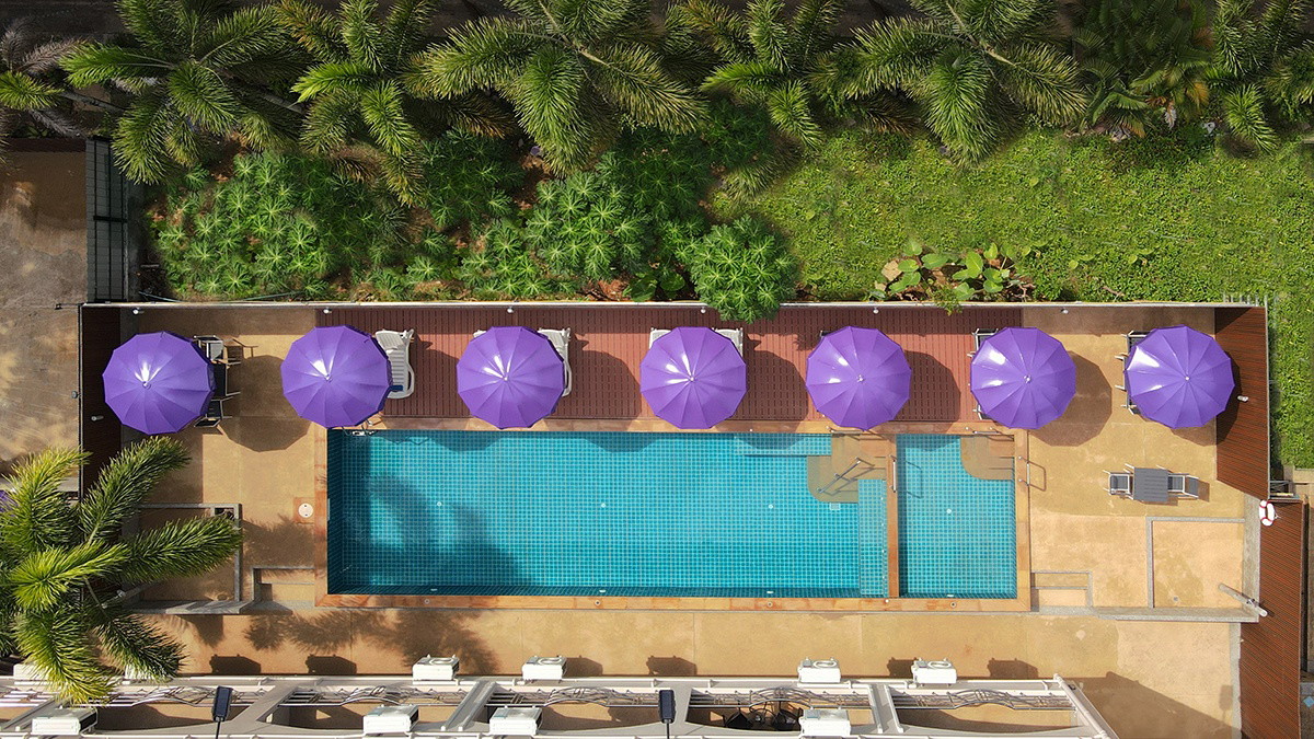 Condo — photo 2