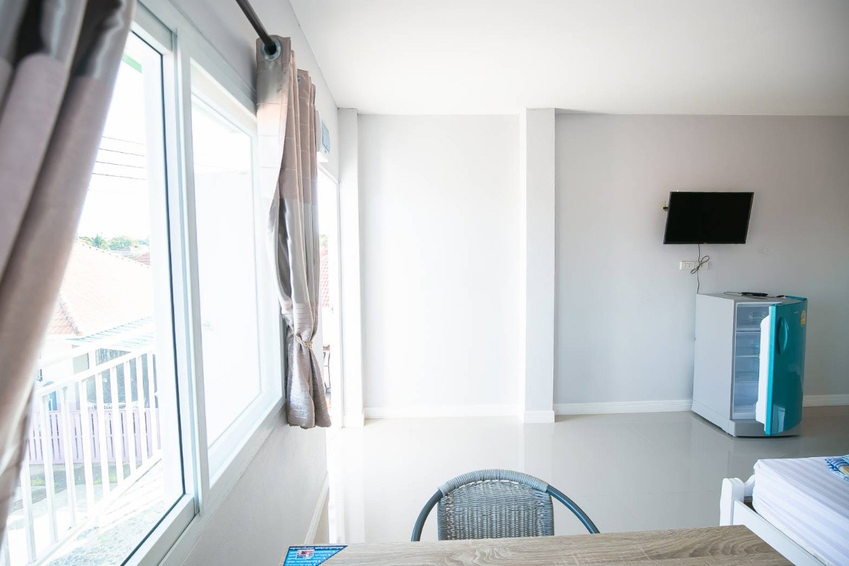 Condo — photo 3