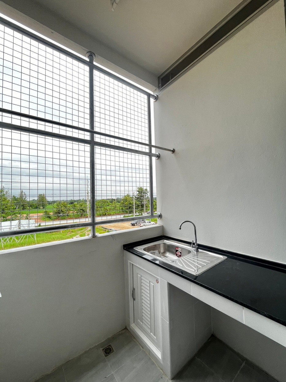 Condo — photo 2
