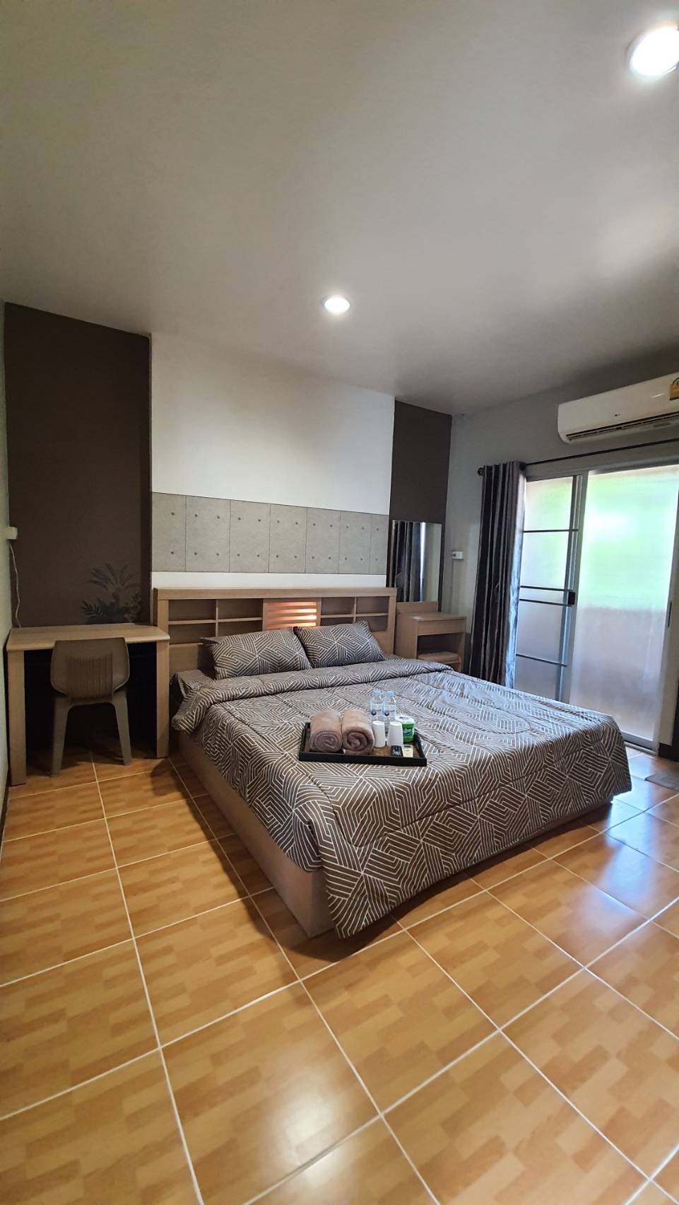 Condo — photo 2