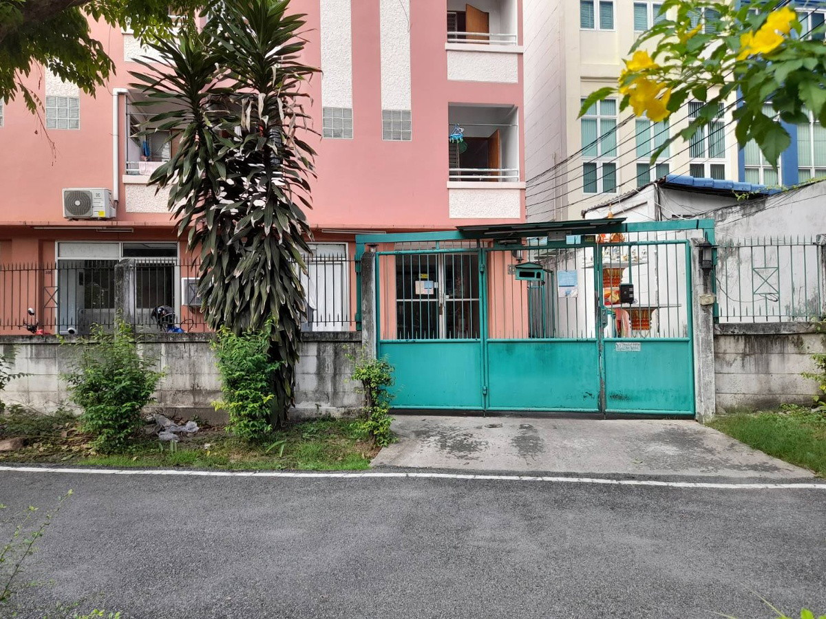 Condo · Wang Thonglang, bangkok — photo 5