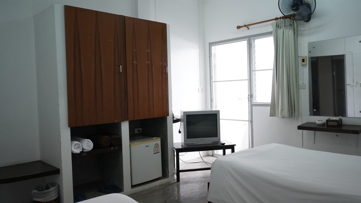 Condo — photo 3