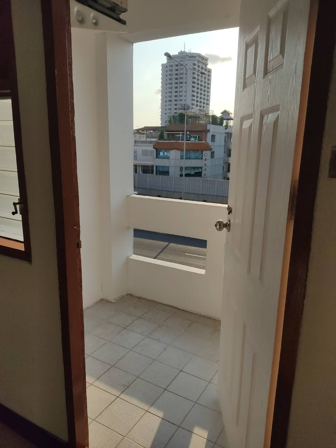 Condo · Pathum Wan, bangkok — photo 2