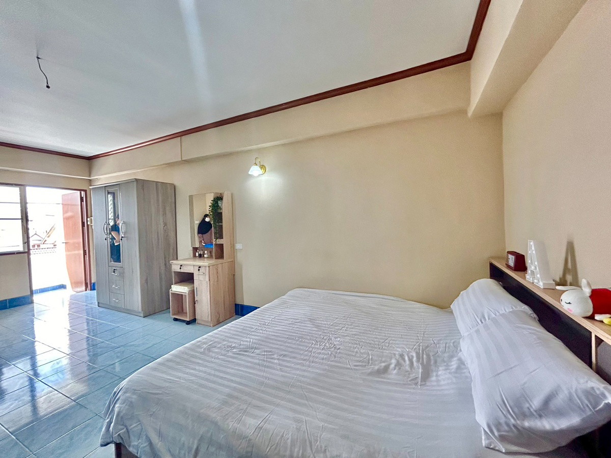 Condo · Wang Thonglang, bangkok — photo 3