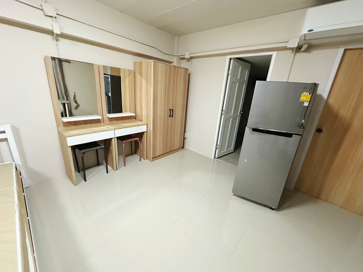Condo · Dusit, bangkok — photo 1
