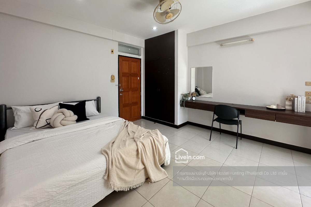 Condo · Wang Thonglang, bangkok — photo 5
