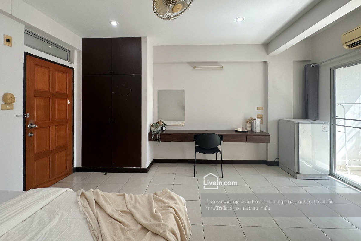 Condo · Wang Thonglang, bangkok — photo 2