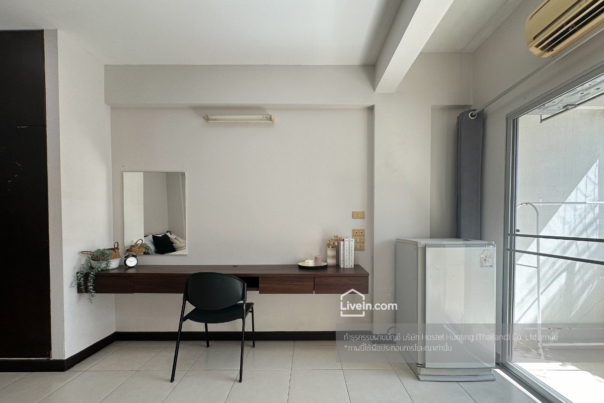 Condo · Wang Thonglang, bangkok — photo 4