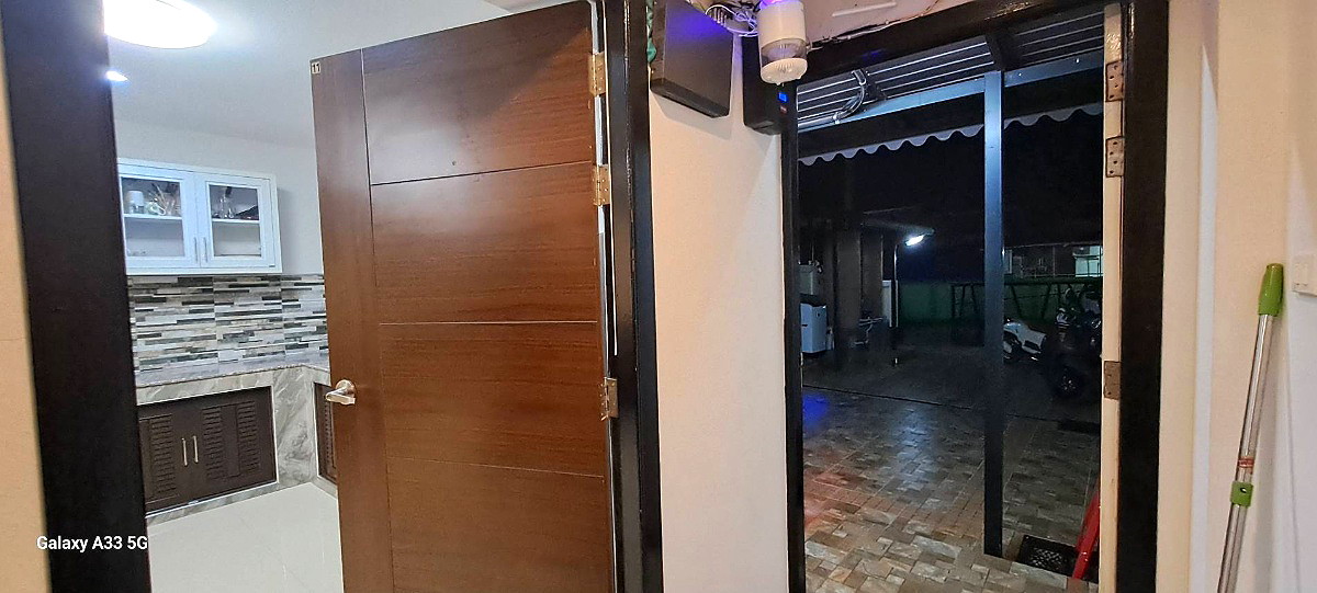 Pictures of Fully furnished apartments for rent, Tv Room with kitchen, 1 Bedroom with  bathroom 8/11