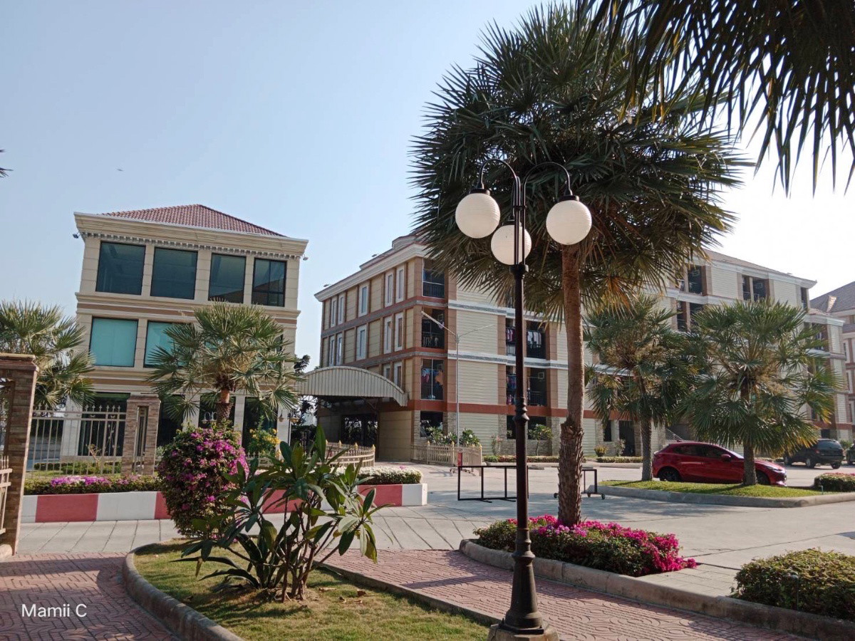 Condo · Mueang Chon Buri, chon_buri — photo 2