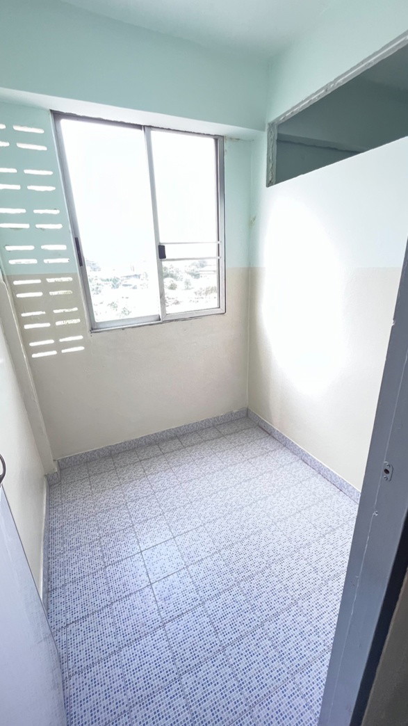 Condo · Mueang Samut Prakan — photo 2