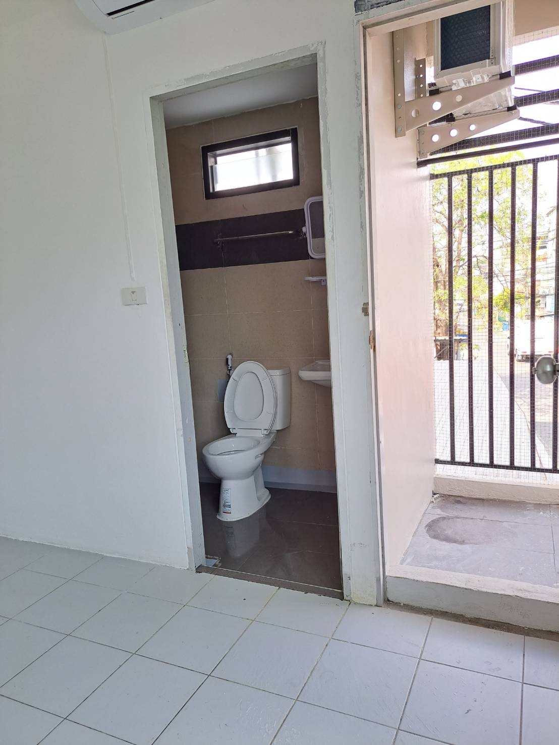 Condo · Mueang Samut Prakan — photo 4