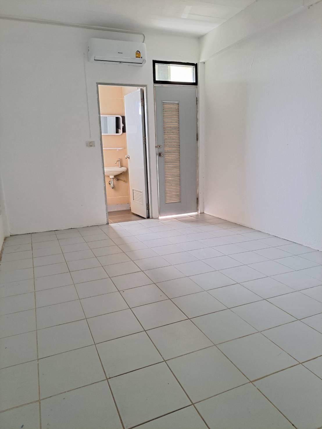 Condo · Mueang Samut Prakan — photo 3