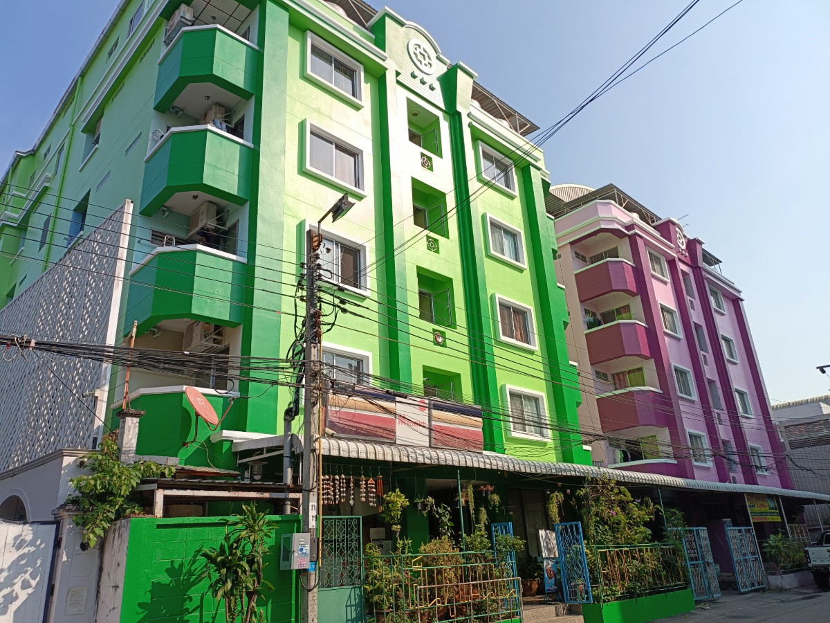 Condo · Bang Kapi, bangkok — photo 1