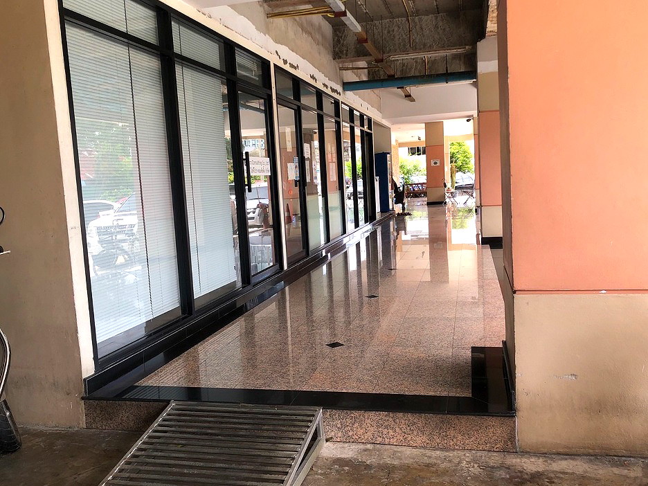 Pictures of Thepee Mansion 13/16