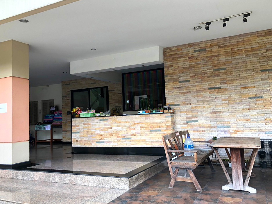 Pictures of Thepee Mansion 12/16