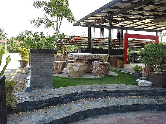 Condo — photo 3