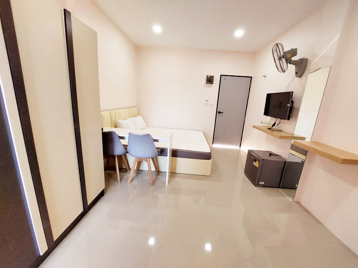 Condo — photo 3