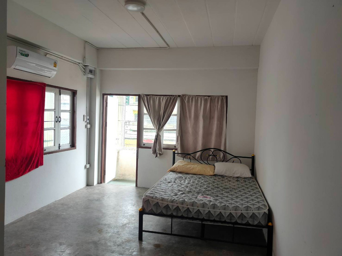Condo — photo 2