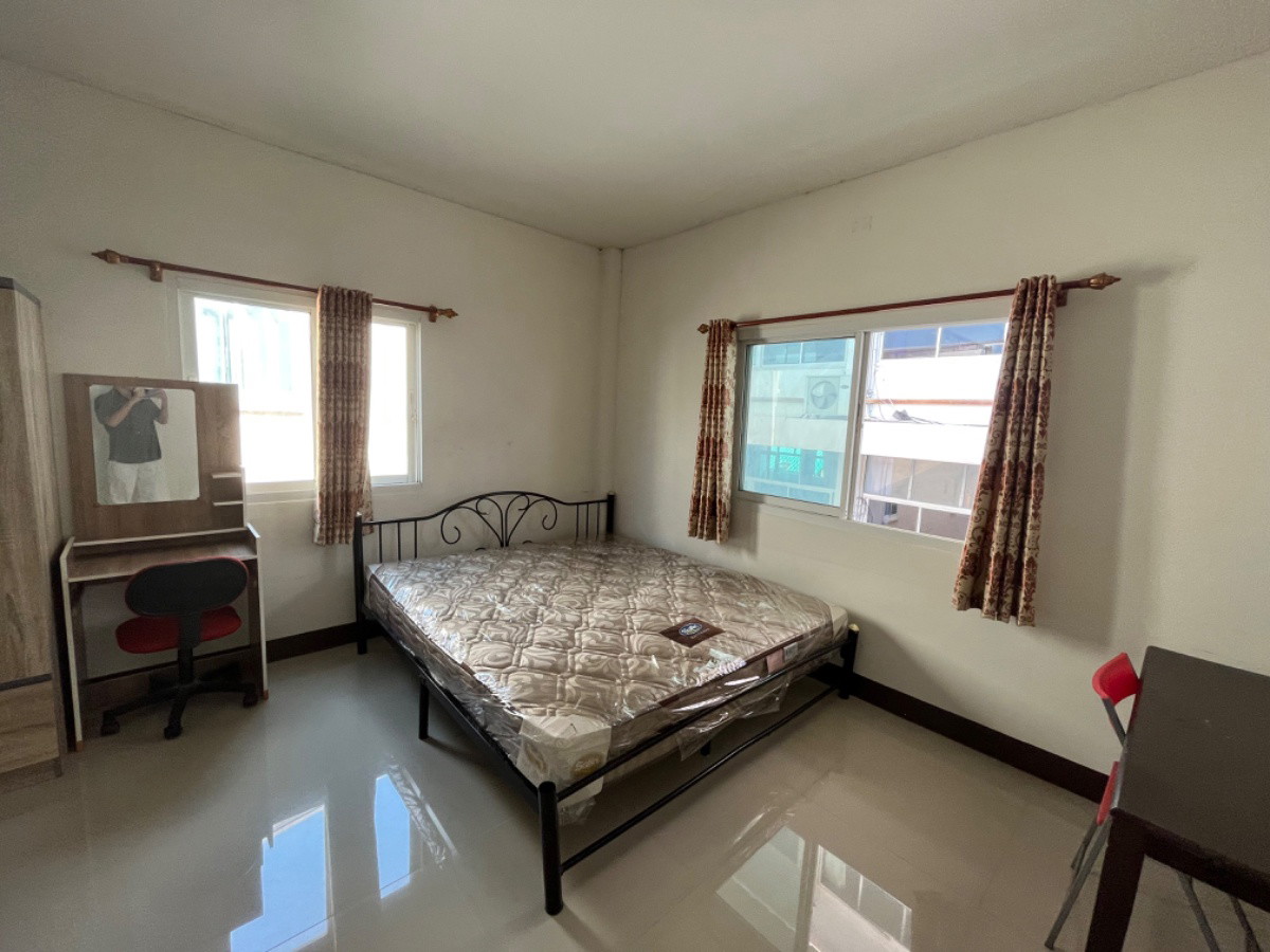 Condo — photo 2