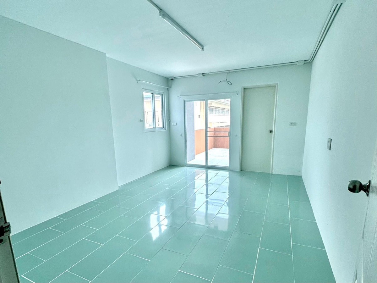Condo — photo 4