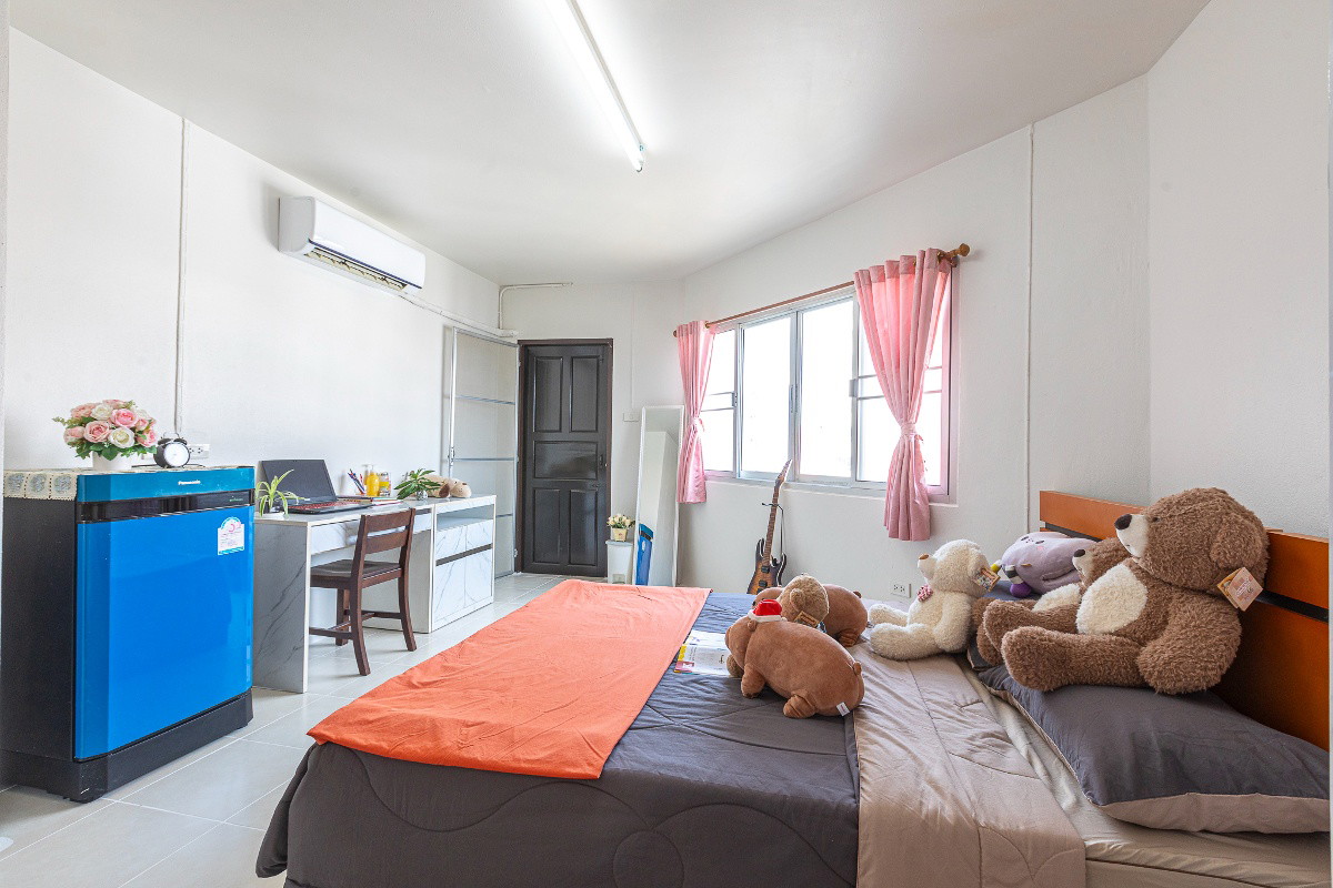 Condo · Mueang Chon Buri, chon_buri — photo 2