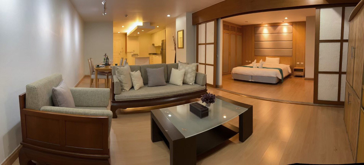 Condo · Pathum Wan, bangkok — photo 1