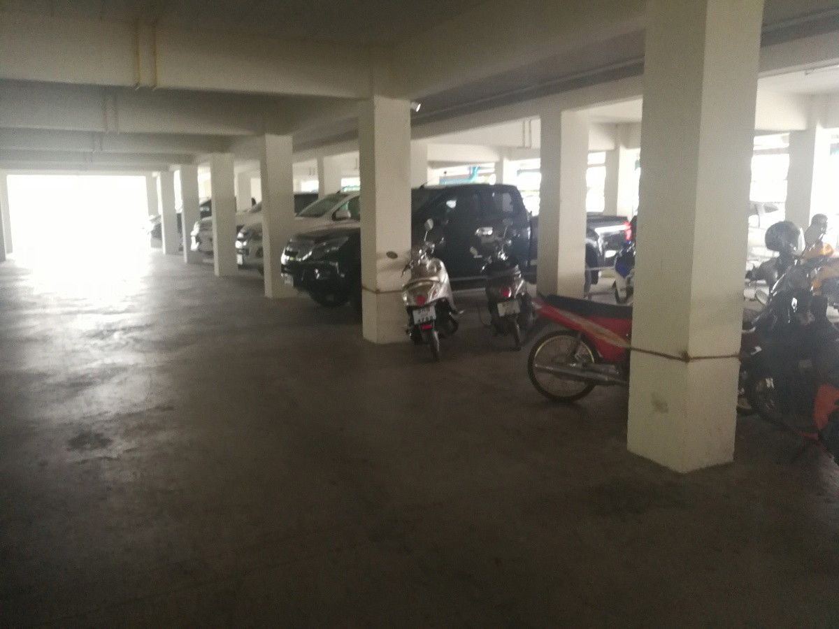 Condo · Mueang Chon Buri, chon_buri — photo 2
