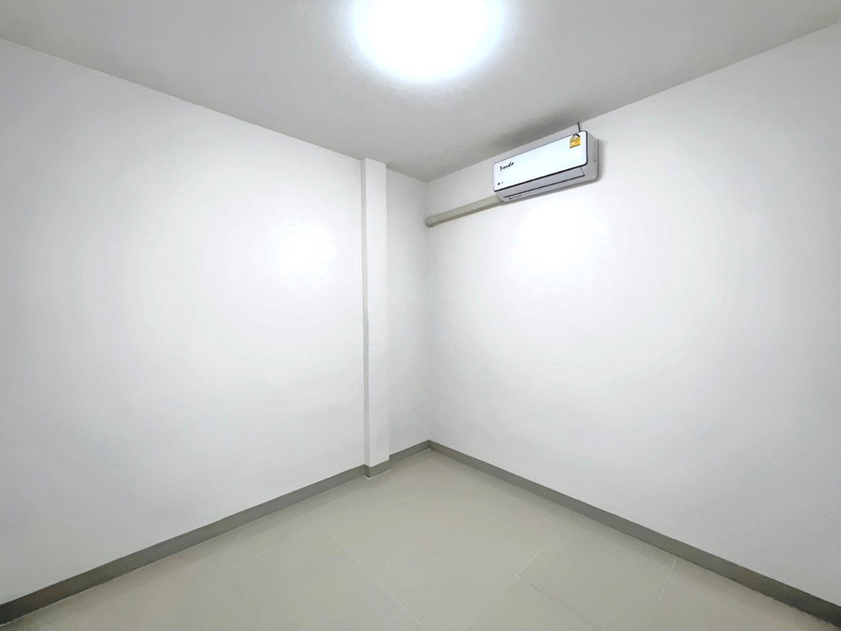 Condo — photo 4