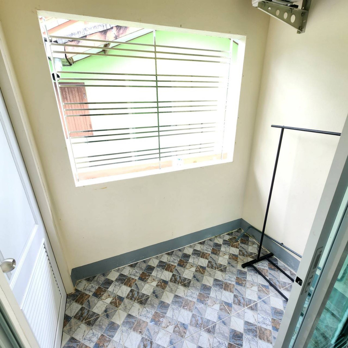 Condo — photo 5
