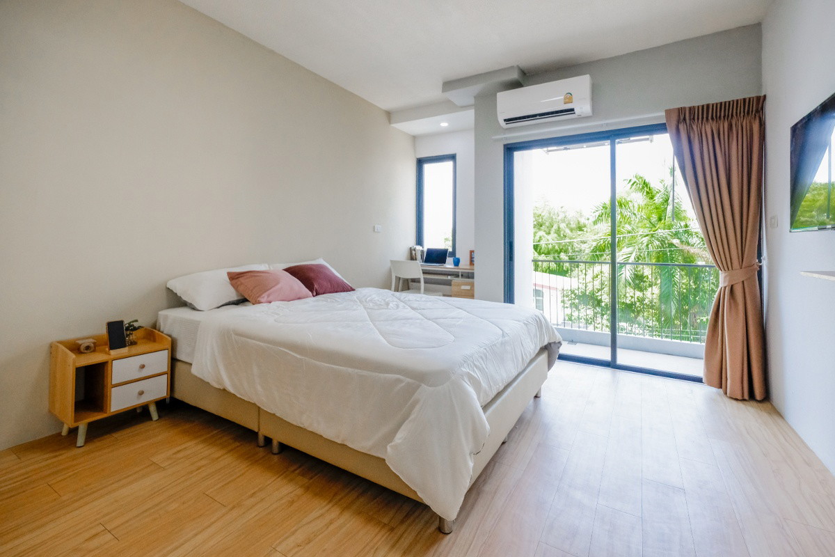 Condo · Huai Khwang, bangkok — photo 5