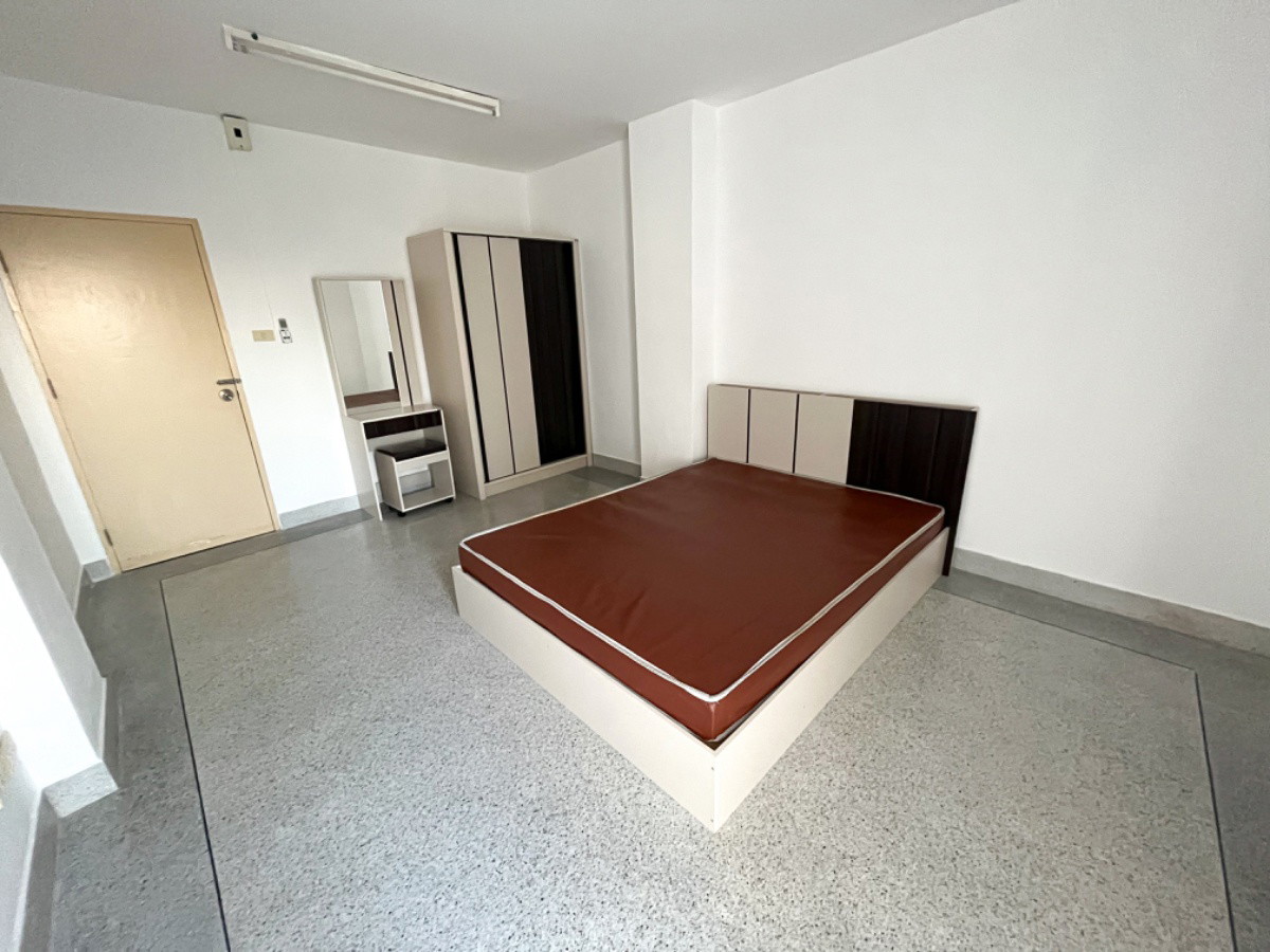 Condo · Mueang Samut Prakan — photo 2